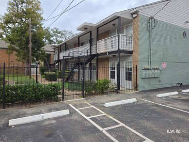 815 Harvard St unit 30, Houston, TX 77007 - photo 3