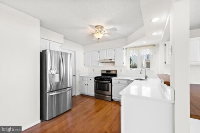 13 Aspen Ln, Manahawkin, NJ 08050 - photo 3