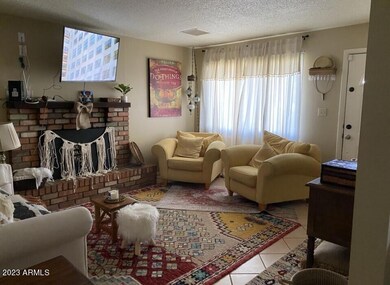 HuntingtonLivingRoom