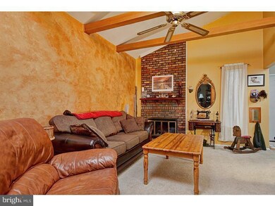 15 Honeysuckle Ln, Swedesboro, NJ 08085 - photo 2