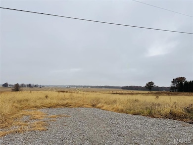 LAKEWOOD DR, Lake Wood Dr, Vandalia, IL 62471 - photo 2