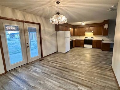 927 Erie St, Alva, OK 73717 - photo 7