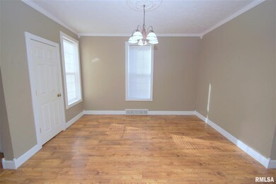 818 Kirkwood Blvd, Davenport, IA 52803 - photo 6