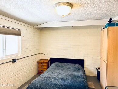 3RD BEDROOM FROM AZ ROOM