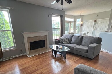 27002 Glenside Ln, Olmsted Falls, OH 44138 - photo 2