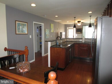 8433 Bay Dr, Pasadena, MD 21122 - photo 2