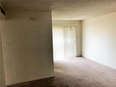 10727 Forest Ridge Ln unit C, El Paso, TX 79935 - photo 6