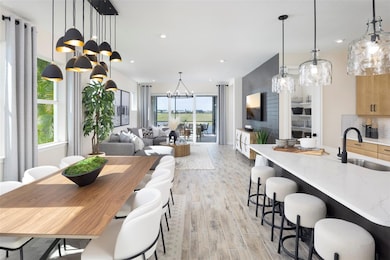 Model Dining