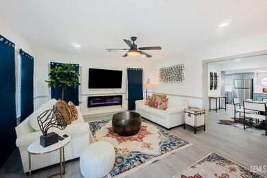 2709 California Ave, Bakersfield, CA 93304 - photo 7