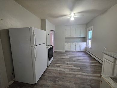 320 Odell Ave unit 2nd floor, Endicott, NY 13760 - photo 2