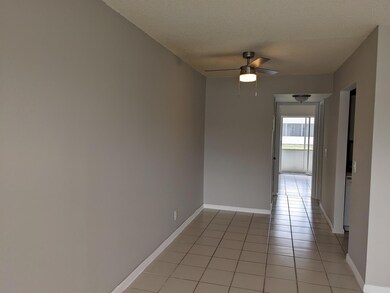 267 Camden L, West Palm Beach, FL 33417 - photo 3
