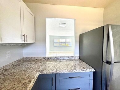 430 SE 2nd Ave unit 4, Deerfield Beach, FL 33441 - photo 5