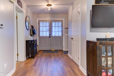 7104 Suzanne Ln, Schenectady, NY 12303 - photo 7