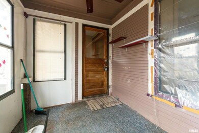 428 W 17th St, Davenport, IA 52803 - photo 3