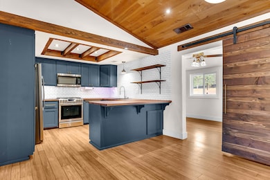 8221 Placer Rd, Redding, CA 96001 - photo 6