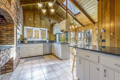 27 Pleasant St, Plainville, MA 02762 - photo 5