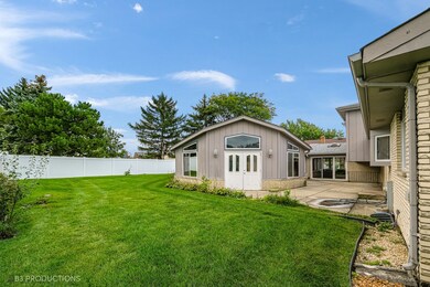 18609 Neal Cir, Country Club Hills, IL 60478 - photo 3