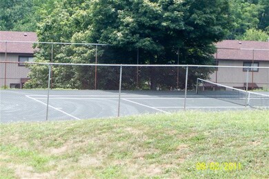 1015 Hancock Cir unit 19, Harrodsburg, KY 40330 - photo 6