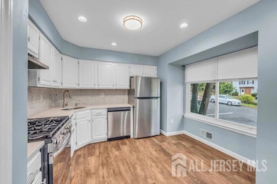 54 Dogwood Ct unit 112, Jamesburg, NJ 08831 - photo 3