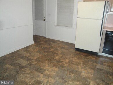 323 3rd Ave, Halethorpe, MD 21227 - photo 5