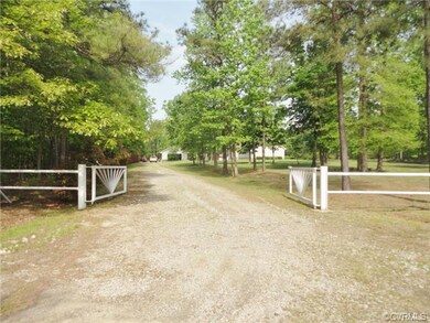 7400 Hunters Ridge Dr, Prince George, VA 23875 - photo 4