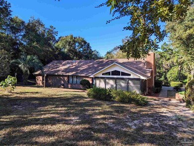 4040 Calico Dr, Cantonment, FL 32533 - photo 3