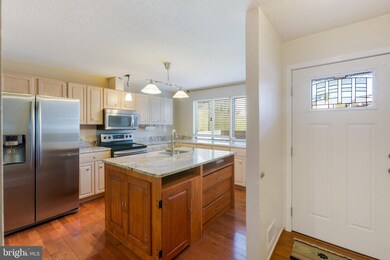 1801 Powder Horn Terrace, Woodbridge, VA 22191 - photo 4