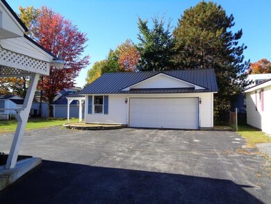 44 New York St, Millinocket, ME 04462 - photo 7