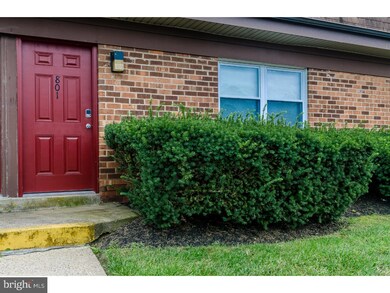 801 Henri Ct unit 801, Burlington, NJ 08016 - photo 3