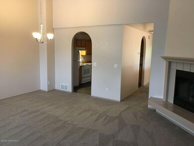 4001 Lunar Dr unit B, Anchorage, AK 99504 - photo 2