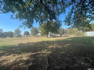 233 Vista Ct, Springtown, TX 76082 - photo 5