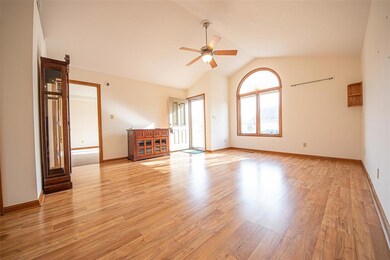 5182 E Harvard Ct, Columbus, IN 47203 - photo 4