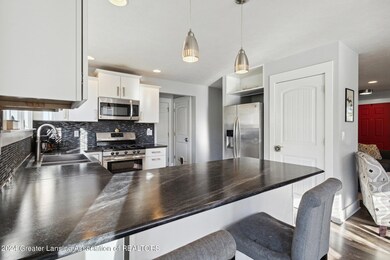 5830-Chartres-Way-East-Lansing-MI-48823-