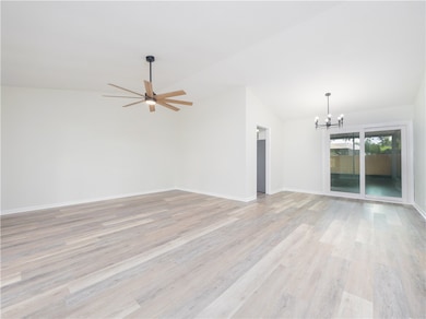 Great Room and Dining Nook - Sliders to Screen Por