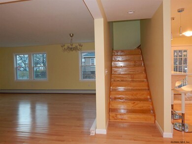 799 Lancaster St, Albany, NY 12203 - photo 4