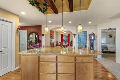 3250 Westover Blvd, Central Point, OR 97502 - photo 7