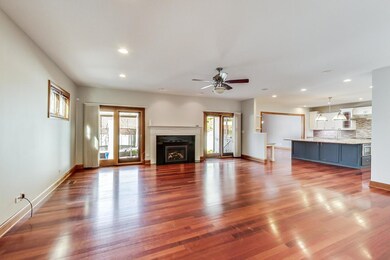 431 E East Ct, Elmhurst, IL 60126 - photo 3