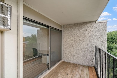 11-web-or-mls-4110 Rahn Rd 315-11.jpg