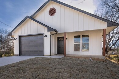 1138 Alvarado St unit A, Cleburne, TX 76031 - photo 2