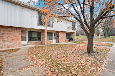 315 Nautilus Dr, Madison, WI 53705 - photo 3