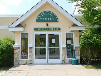 3 Village Cir unit 402, Stroudsburg, PA 18360 - photo 2