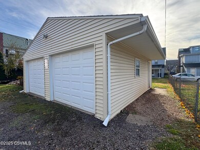 467 W Main St, Bloomsburg, PA 17815 - photo 4