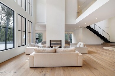 41 Mohawk Ln, Greenwich, CT 06831 - photo 2