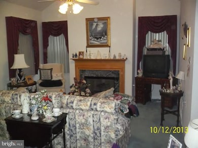 82 Black Eyed Susan Rd unit 337, Langhorne, PA 19047 - photo 5