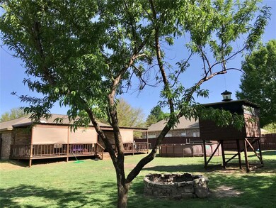 349 Huggins Dr, Springtown, TX 76082 - photo 3