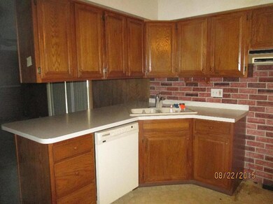 2667 Maywood Rd, Columbus, OH 43232 - photo 5