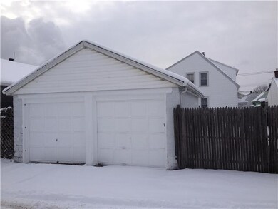 Parking Lot/Garage