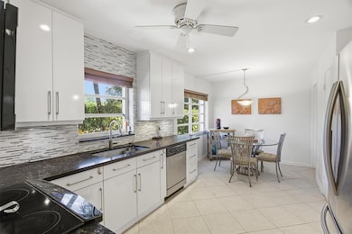 4803 Queen Palm Ln, Tamarac, FL 33319 - photo 4