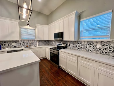 282 11th St, Somerville, TX 77879 - photo 2