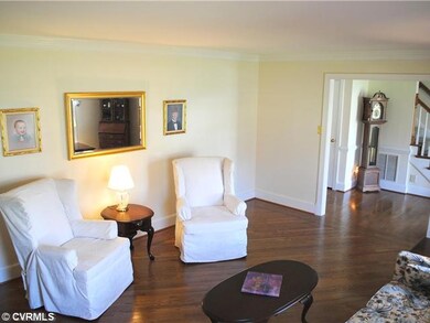 Living Room - Beautiful wood floors